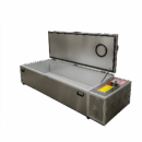 • klimalı tabut • köy mezarlığı, köylerde cenaze bekletme, soğutmalı tabut, mobil morg • köylerde klimalı tabut avantajları, klimalı tabut köy camisi, cenaze bekletme köylerde • "köy mezarlığında klimalı tabut ile güvenli bekletme" • "köy camisi taziye evinde soğutmalı tabut kullanımı" • "uzak bölgede cenaze nakli öncesi klimalı tabut" ________________________________________ “Köylerde klimalı tabut, morg altyapısının bulunmadığı durumlarda cenazenin güvenli sıcaklıkta ve hijyenik koşullarda bekletilmesini sağlar. Yaz sıcakları, geciken nakil ve resmi işlemler gibi kırsala özgü zorluklarda; cami, taziye evi veya ev ortamında saygılı veda ve kontrollü süreç sunar.”